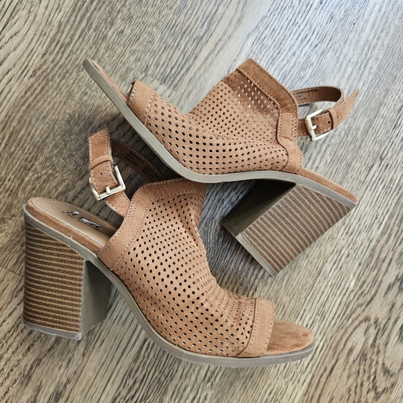 a.n.a Madelyn open toe slingback bootie sandals chunky block heel brown 7 - Picture 2 of 10